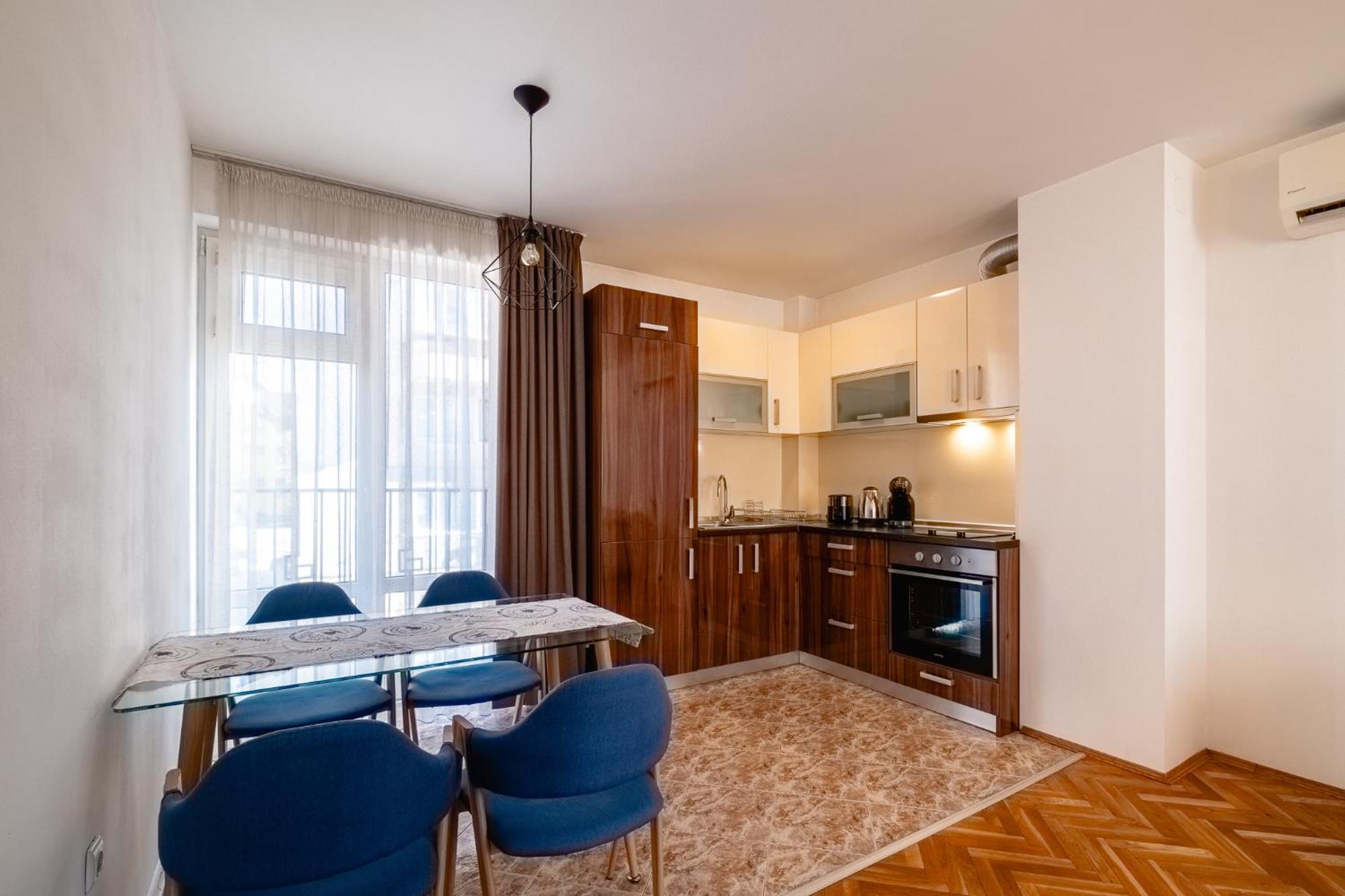 Seaside Serenity Charming Apartment By Sea Garden Варна Экстерьер фото